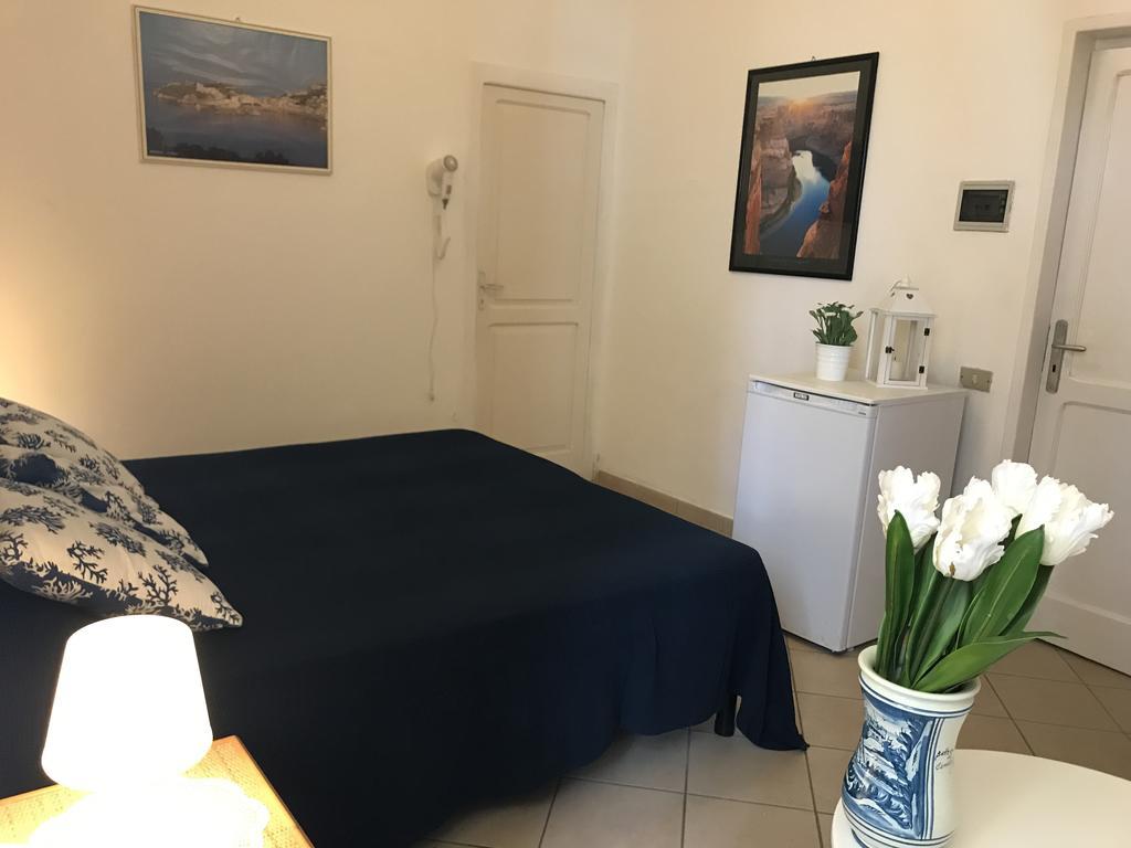 Clorinda - Immobilevante Ponza Buitenkant foto